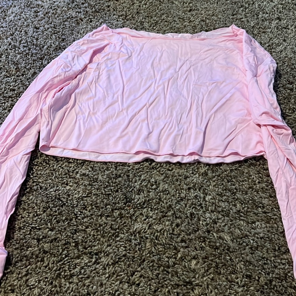 Pink long sleeve crop top